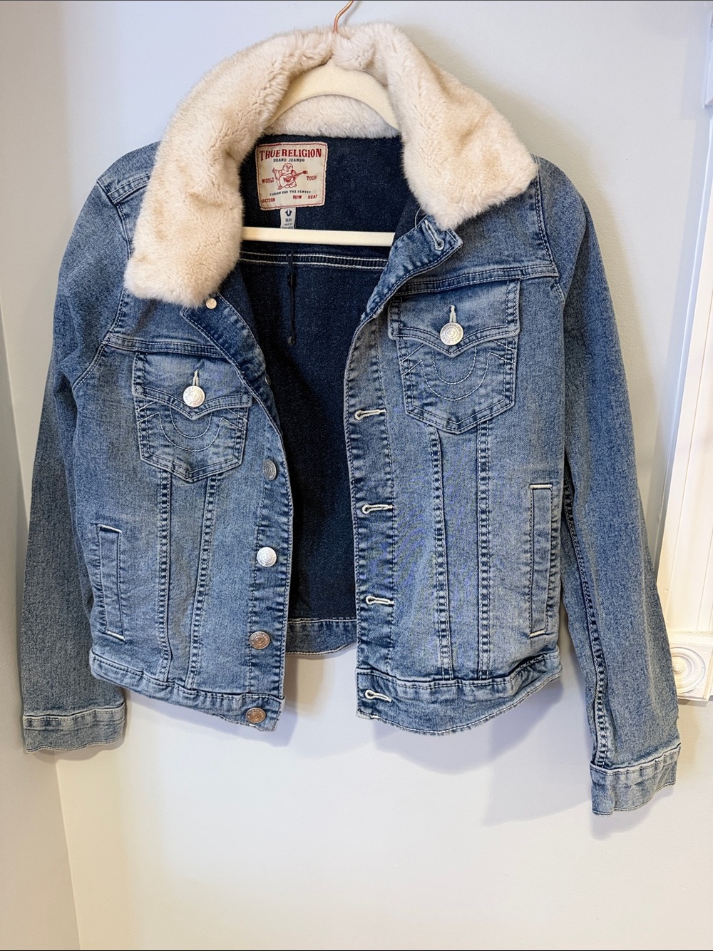 True Religion women’s Light Blue Denim Jacket with Cream Sherpa Collar
